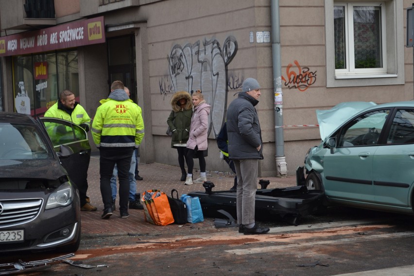 Wypadek na skrzyżowaniu ulic Śląskiej i Focha w Częstochowie