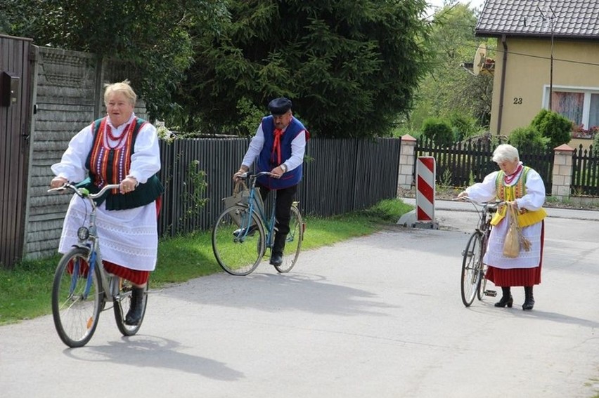 Parafialny festyn w Mroczkowie - do wygrania był rower (DUŻO ZDJĘĆ)