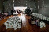 Stowarzyszenie Droga rozdało 2 tysiące świątecznych paczek potrzebującym białostoczanom (zdjęcia)