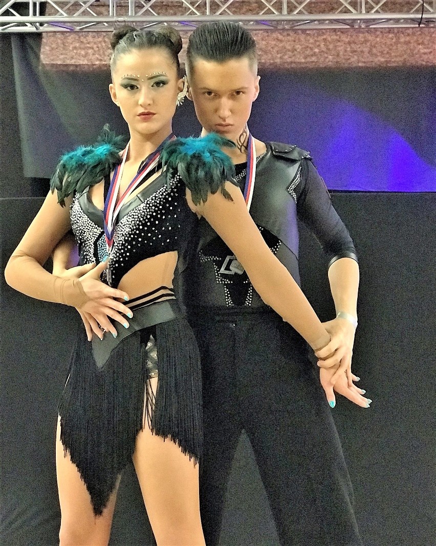 Oświęcim. Mateusz Olszak i Klaudia Kolasa wicemistrzami świata w tańcu Latin Show [ZDJĘCIA]