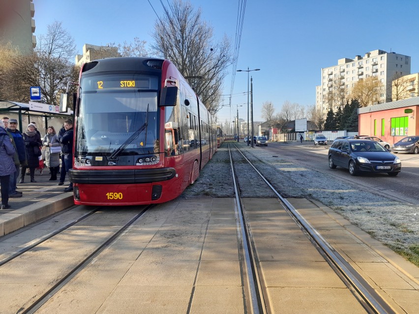 Awaria elektryczna na Retkini w Łodzi! Stały tramwaje. Od krańcówki na Karolewie w stronę centrum