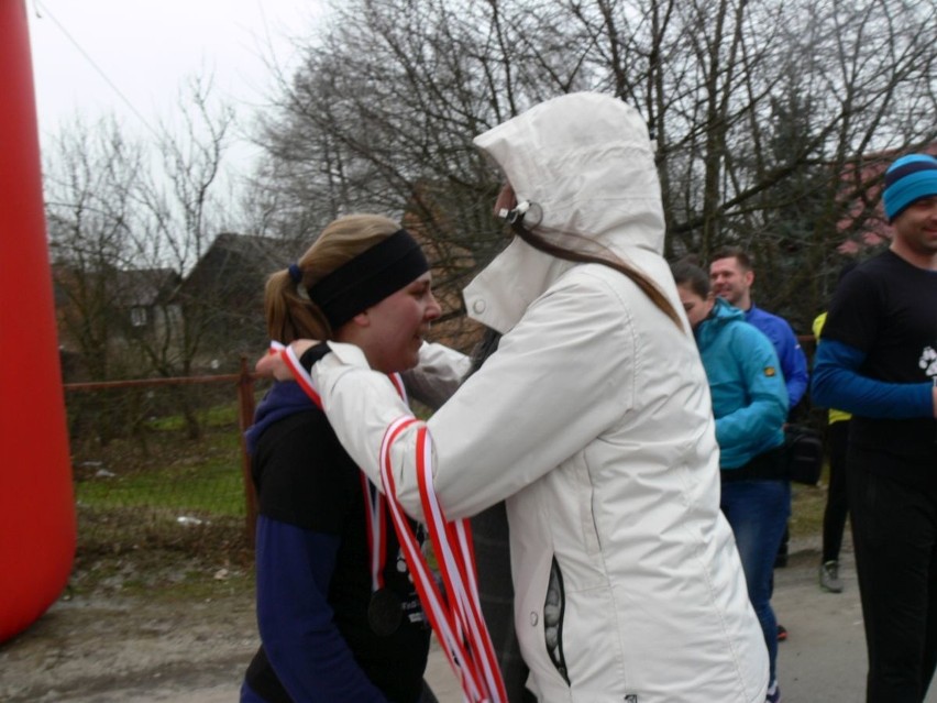 80 zawodników pobiegło "Wilczym Tropem" w Gorzycach [ZDJĘCIA]