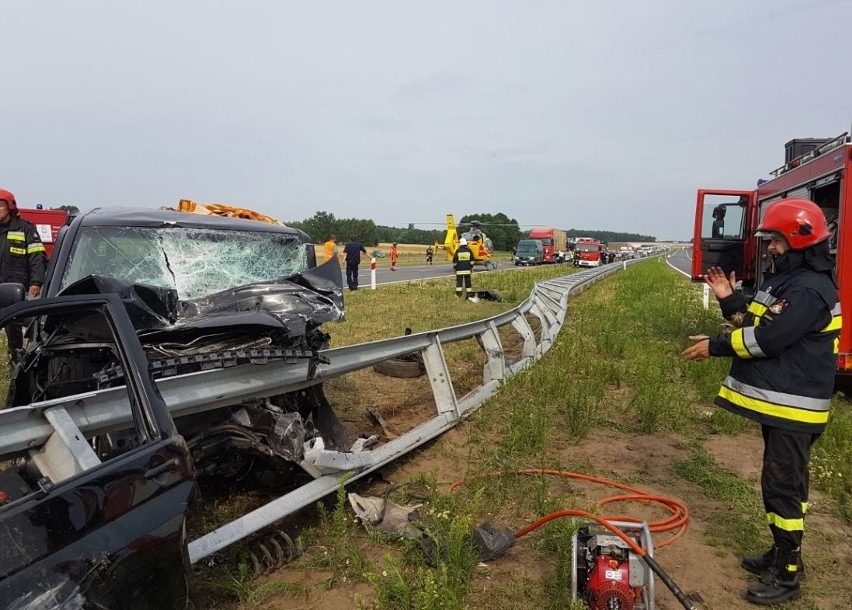 Wypadek na autostradzie A2. 5 osób rannych