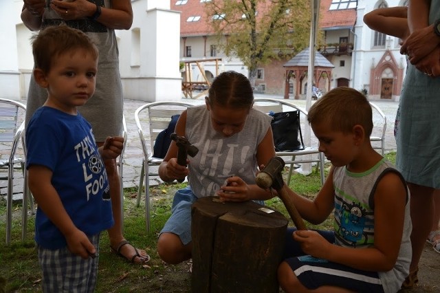 Trwają wakacyjne zajęcia na Zamku Piastowskim w Raciborzu