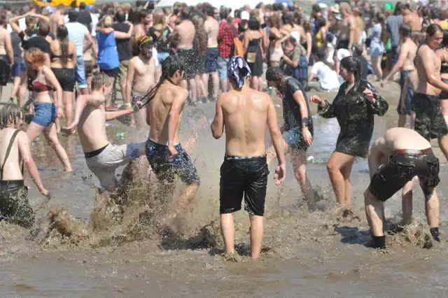 Woodstock 2015 | Kąpiel w błocie na Woodstock 2015 | Kąpiel błotna na Woodstock 2015