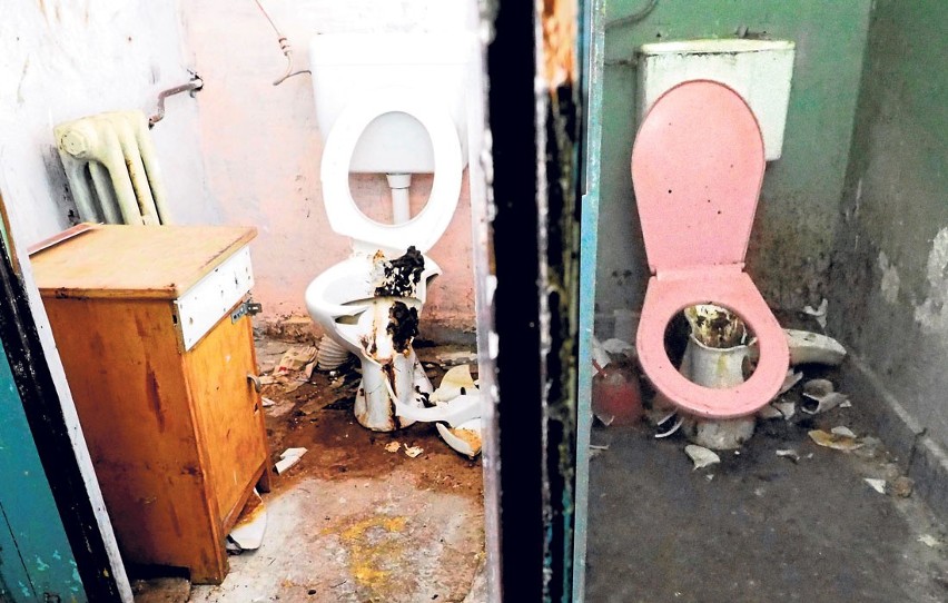 Tak wygląda jedna ze wspólnych toalet w bloku przy ul....