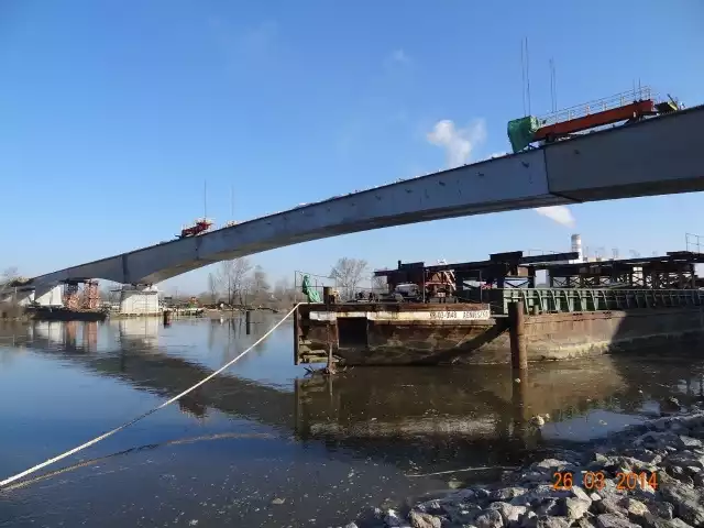 Nowy most ma prawie kilometr i jest najdłuższy na Podkarpaciu.