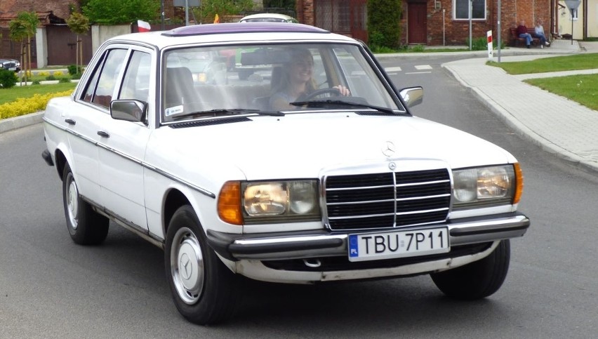 Rewia starych samochodów w Kazimierzy Wielkiej