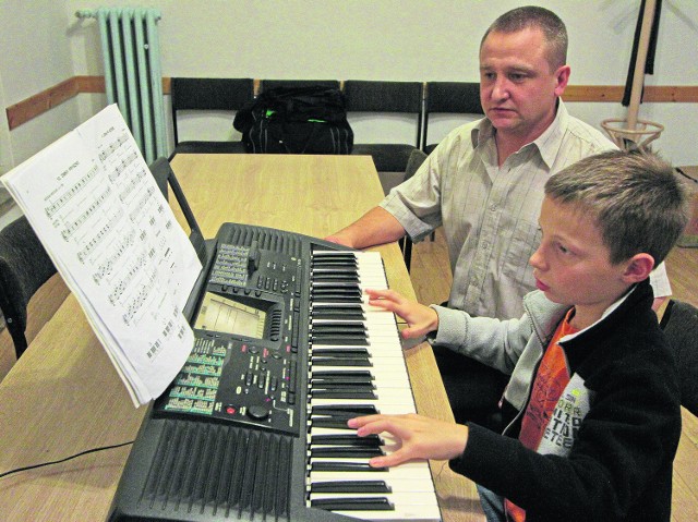 Tym razem sąsiadka klubu użyczyła prądu, więc te zajęcia odbyły się w odpowiednich warunkach.