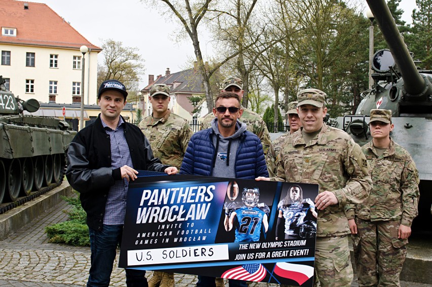 Panthers Wrocław z wizytą u amerykańskich żołnierzy