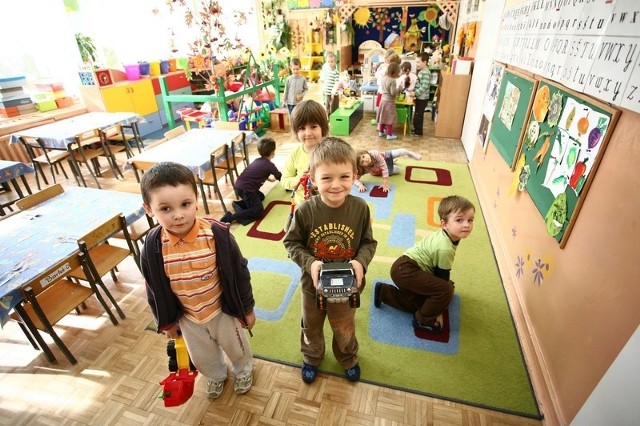 W przedszkolu imienia Marii Konopnickiej w Radomiu w piątek z powodu przeziębienia nie pojawiło się kilkoro dzieci. Gorzej z frekwencją jak mówi dyrekcja było we wrześniu. 