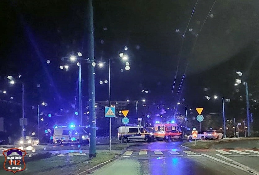 Wjechał autem na środek ronda w Tychach. 36-latek trafił do...