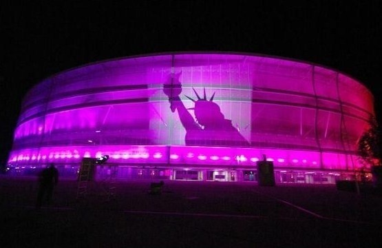 Stadion Miejski we Wrocławiu podczas testów projektora
