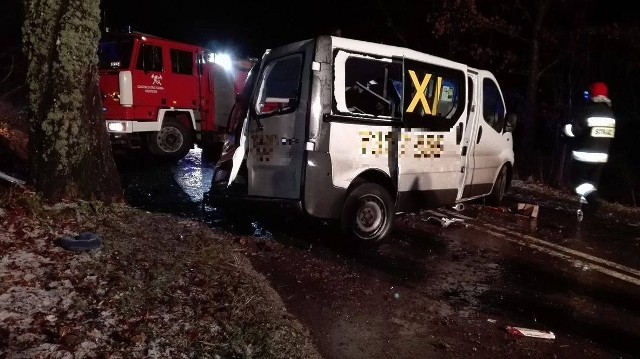 Bardzo poważny wypadek w nocy z piątku na sobotę miał też miejsce na trasie Kostkowo-Tadzino.