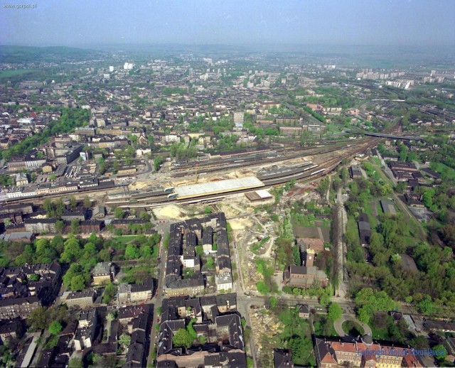 Zdjęcia Dworca Głównego i jego okolic z lat 1991 - 2011