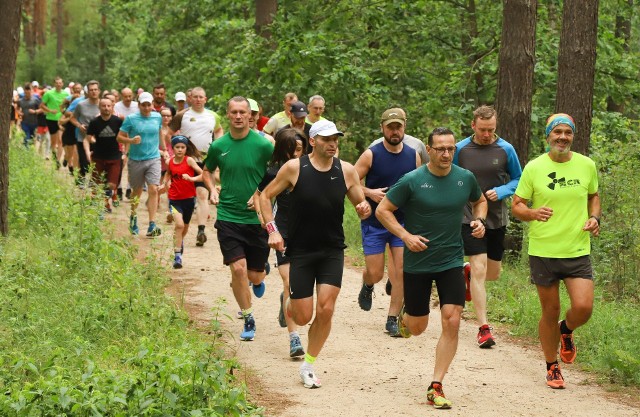 Tradycyjnie w sobotę o godz. 9 w Lasku na Skarpie odbył się kolejny Parkrun Toruń czyli spotkanie ludzi, którzy lubią aktywność fizyczną: biegać, maszerować czy po prostu chodzić.Aby zobaczyć zdjęcia z Parkrun Toruń przesuń gestem lub strzałką w prawo>>>