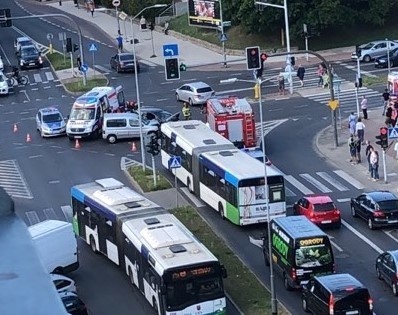 Wypadek na Santockiej. Zderzyły się dwa samochody