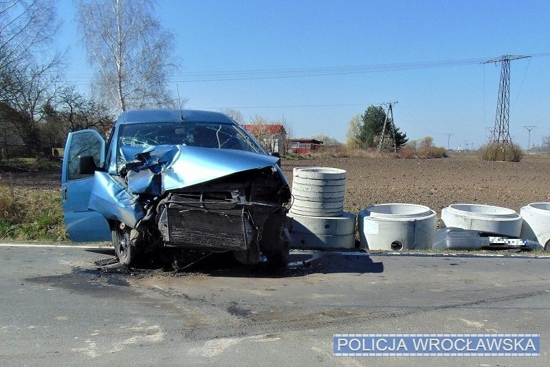  Pijany kierowca wjechał w koparkę pod Wrocławiem