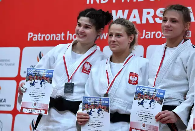 Medalistki MP 2022 w kategorii 57kg, od lewej: Julia Kowalczyk (srebro), Arleta Podolak (złoto) i Anna Dąbrowska (brąz),