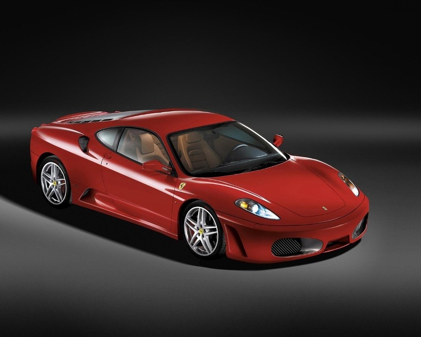 Ferrari F430 - 4.3-litrowa V-ósemka zapewniała 490 KM mocy,...