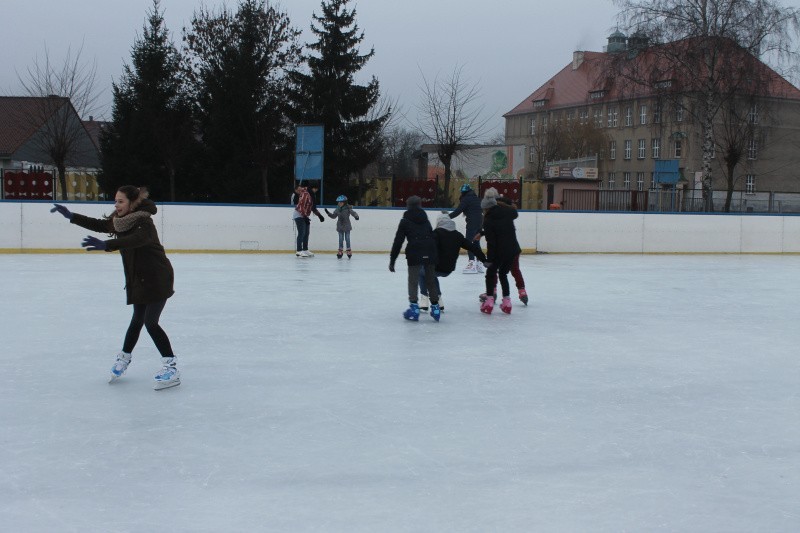 Uruchomienie lodowiska na stadionie miejskim (wejście od ul....