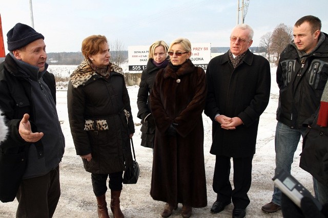 Kilkunastu przedsiębiorców i okolicznych mieszkańców nie chce dźwiękoszczelnych ekranów. Są zdeterminowani, będą walczyć o swoje racje.