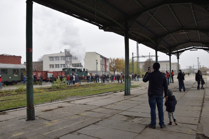 Po 24 latach na dworzec Wrocław Świebodzki wrócił pociąg....