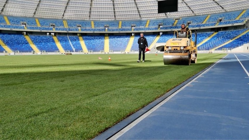 Nowa murawa na Stadionie Śląskim