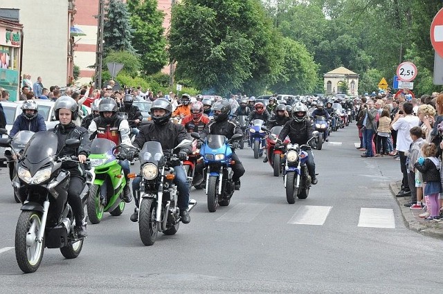 O godzinie 13. wielka parada motocyklistów
