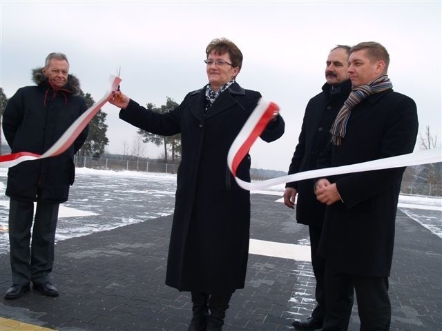 Nowe lądowisko dla helikopterów medycznych w Wyszkowie otwarte 