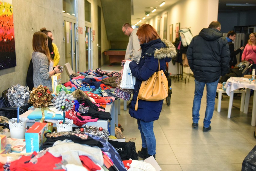 Poznań: Kiermasz dla 8-letniego Michała. Chłopiec walczy z...