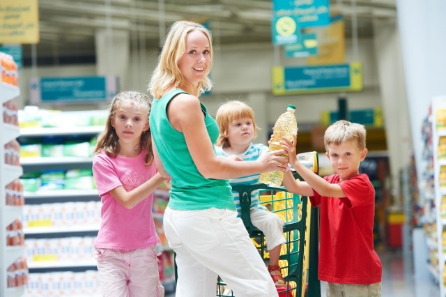 Wprowadzono wymóg podawania nazwy konkretnej rośliny, z której pochodzą olej lub tłuszcz stosowane jako składniki w produkcie