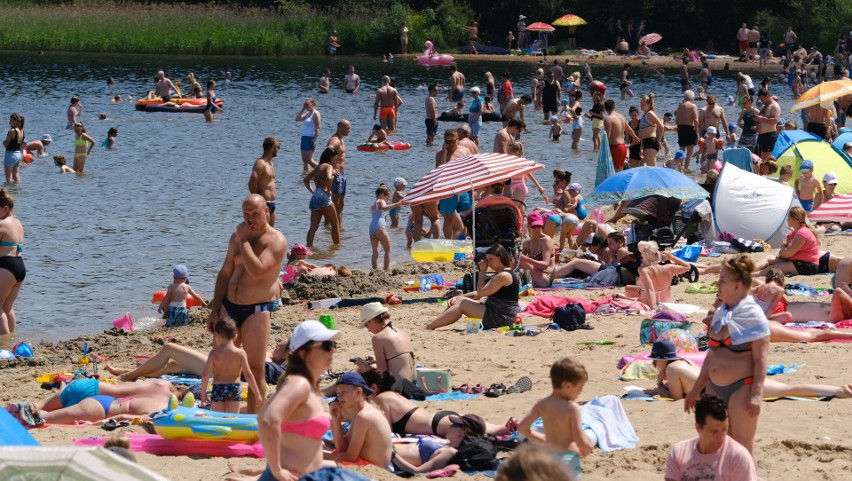 Zagłębiacy i nie tylko spędzają czas nad Pogorią III....