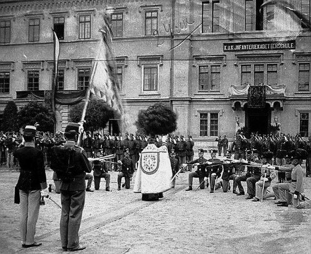 Przysięga w szkole kadetów piechoty w Łobzowie