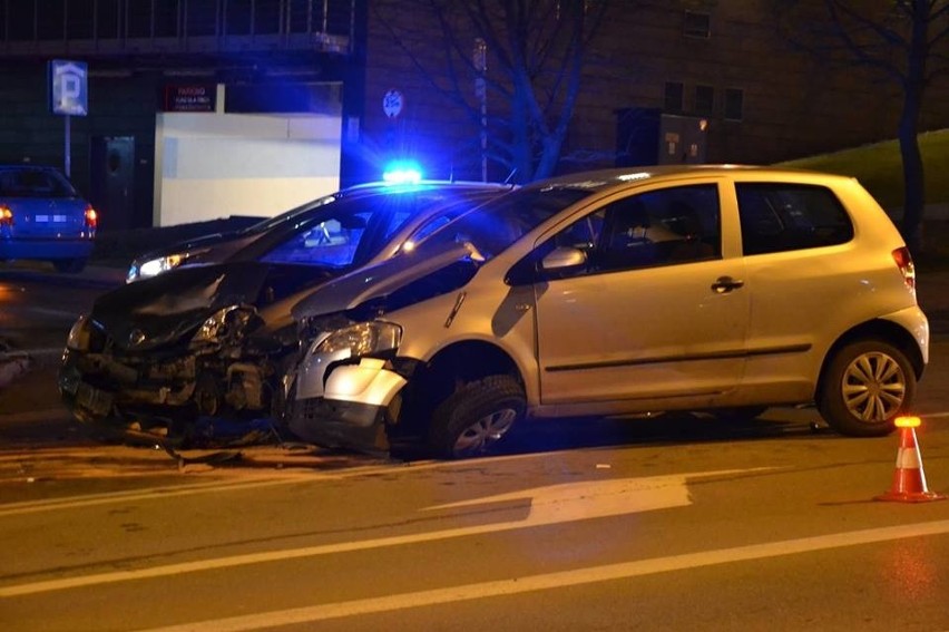 Groźny wypadek w Jastrzębiu: Dwoje rannych