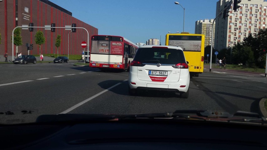 Po wypadku na DK86 w Katowicach trasa została zakorkowana, a...