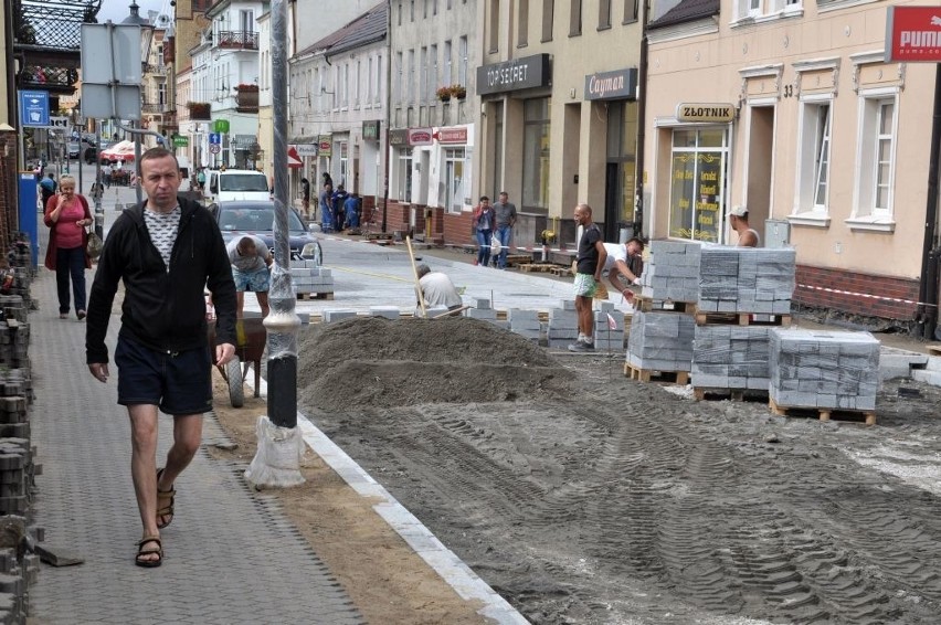 Prace na ul. Klasztornej mają zakończyć się na początku...