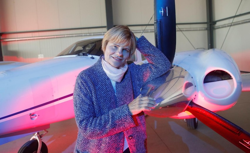 Adelajda Szarzec-Tragarz - pierwsza kobieta - pilot dreamlinera studiowała na Politechnice Rzeszowskiej. Poznaj jej historię [WIDEO]