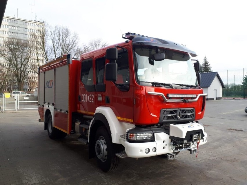 Nowe pojazdy dla lubelskich strażaków. W 2021 roku Komenda Miejska PSP w Lublinie wzbogaciła się o pięć nowych samochodów