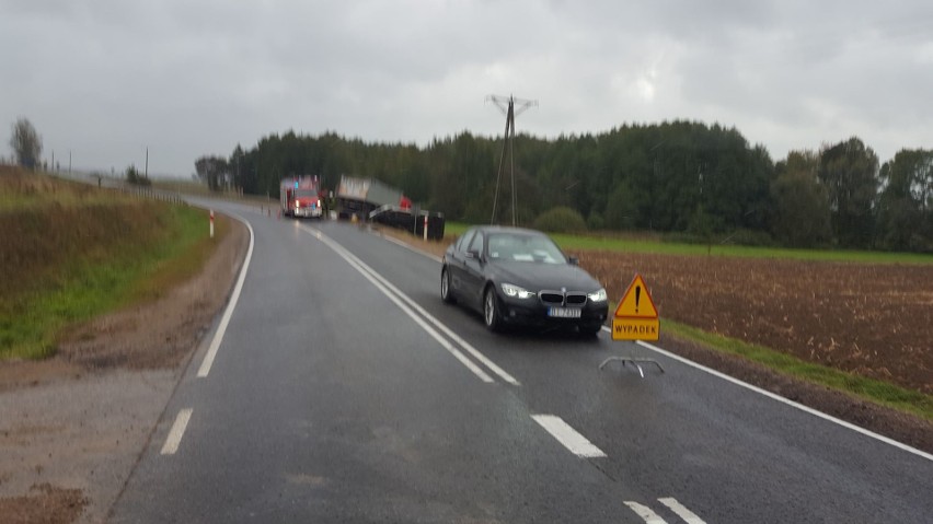 Szczuczyn. Wypadek. Ciężarówka zderzyła się z busem