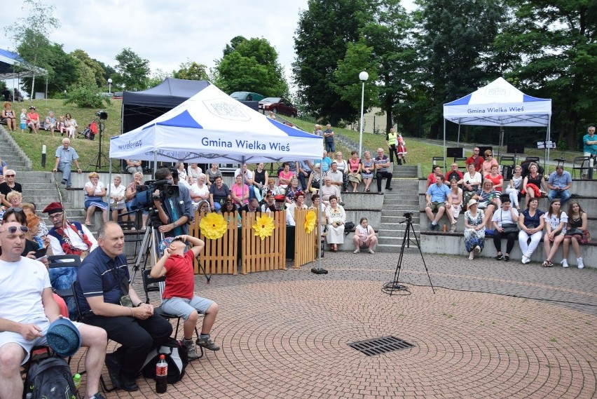 Festiwal Godki 2018. Znamy wyniki konkursów na najlepszych gawędziarzy, tancerzy, śpiewaków [NOWE ZDJĘCIA]