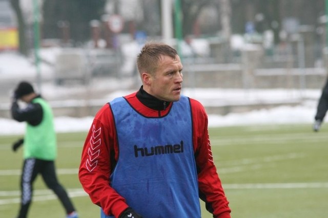 Wychowanek Korony, 34-letni Dariusz Kozubek na wiosnę zagra w macierzystym klubie. Fot. Sławomir Stachura
