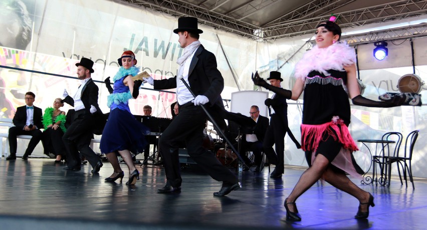 Festiwal im. Jana Kiepury. Balet Cracovia Danza na deptaku w Krynicy [ZDJĘCIA, WIDEO]