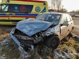 Wypadek na DK56 w miejscowości Wudzyn. Dwie osoby w szpitalu [zdjęcia]