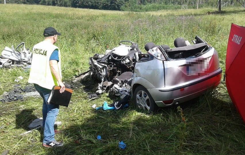 Kalskie Nowiny - Stręgiel: Wypadek śmiertelny. Ford focus...