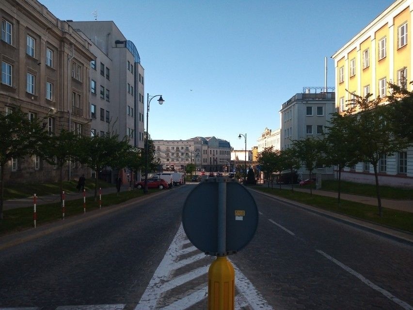 Od Placu Niezależnego Zrzeszenia Studentów do ulicy Lipowej...