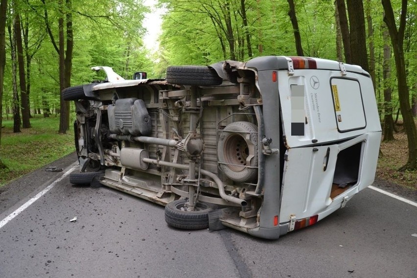 Wypadek w Jankowicach: Zderzenie bmw z mercedesem. W wypadku...