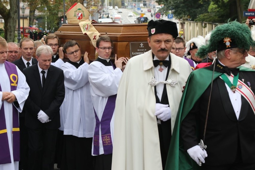 Pogrzeb biskupa Ryczana (WIDEO, ZDJĘCIA)