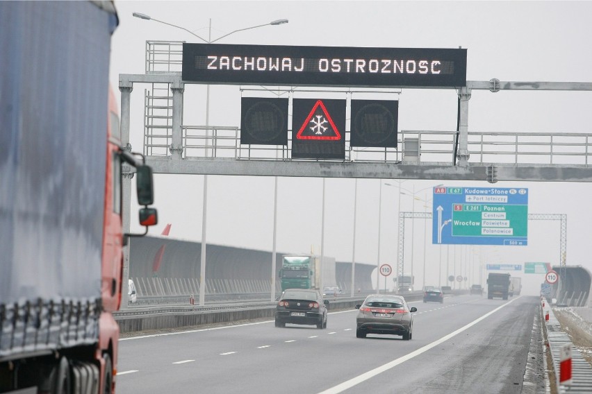 Nowy kodeks drogowy zakończy też "jazdę na zderzak" na...