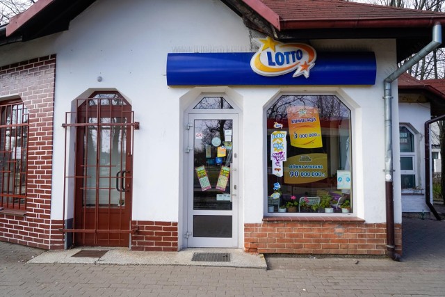 Sprawdź wyniki losowania Lotto z dnia 18 lipca 2023 r. Jakie liczby okazały się w dniu 18.07.2023 r.? Lotto, Multi Multi, Kaskada, Ekstra Pensja czy Mini Lotto. Aktualne wyniki Lotto ▶ ▶ ▶